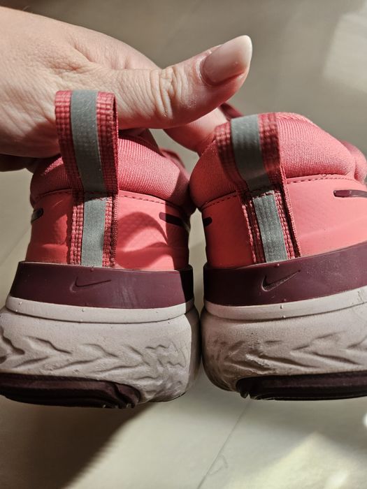 Дамски маратонки Найк 38.5 ном