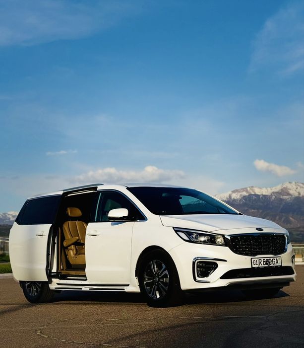 Продаю Kia Carnival Grand Dubai в идеальном состоянии
