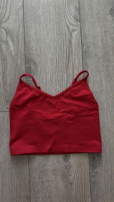Четири женски потника Subdued и Zara