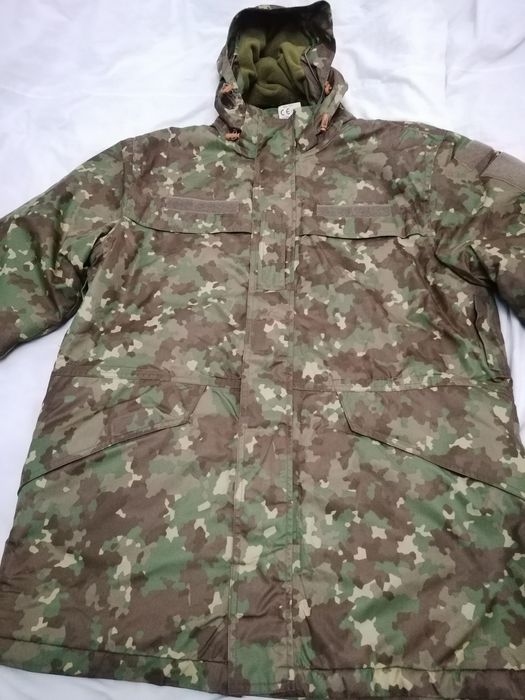 Pantaloni militari