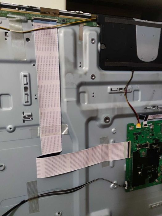 части от телевизор SAMSUNG UW55AU9072U