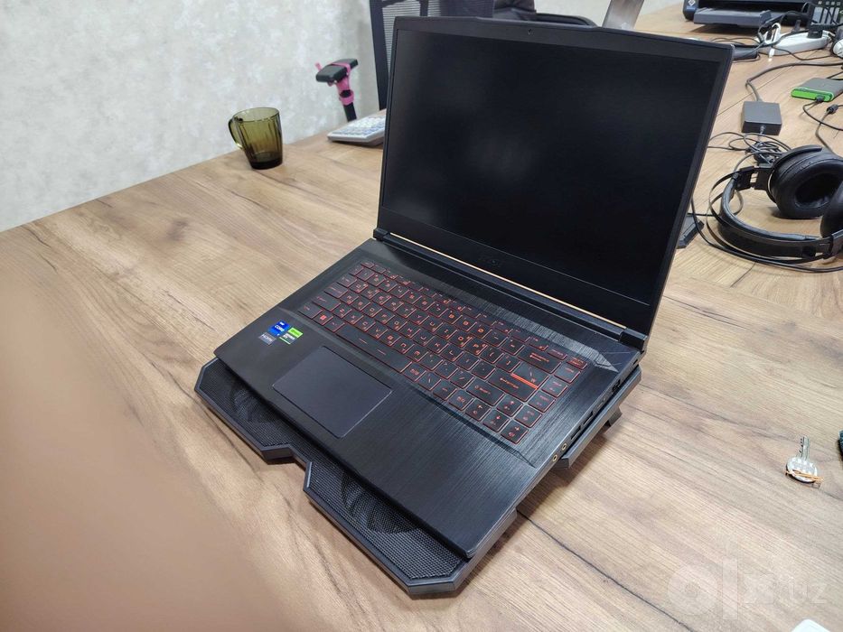 Ноутбук в отличном состаяние MSI Thin 12ve