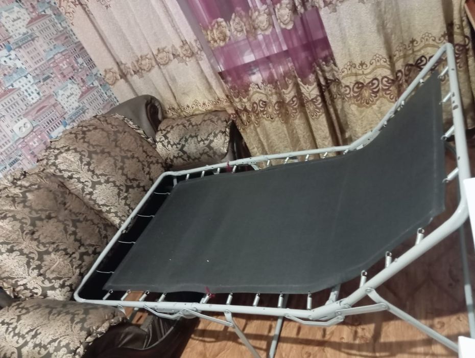 Срочно продам уголок