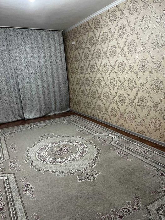 продается 2 ком квартира район 3 школа