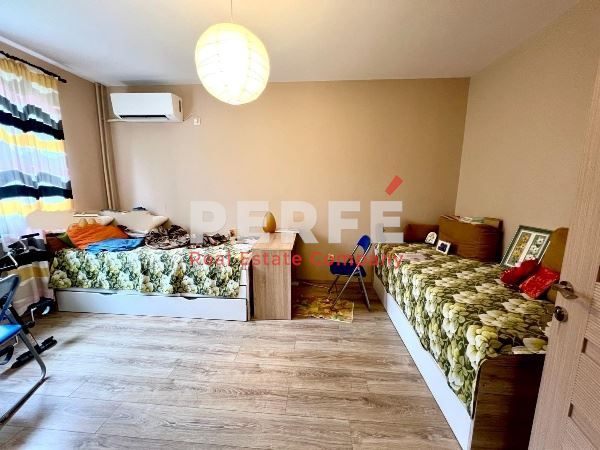 Продава се Тристаен апартамент в Бургас, Лазур - 71 кв.м за 2817 €/кв.м - Снимка #4