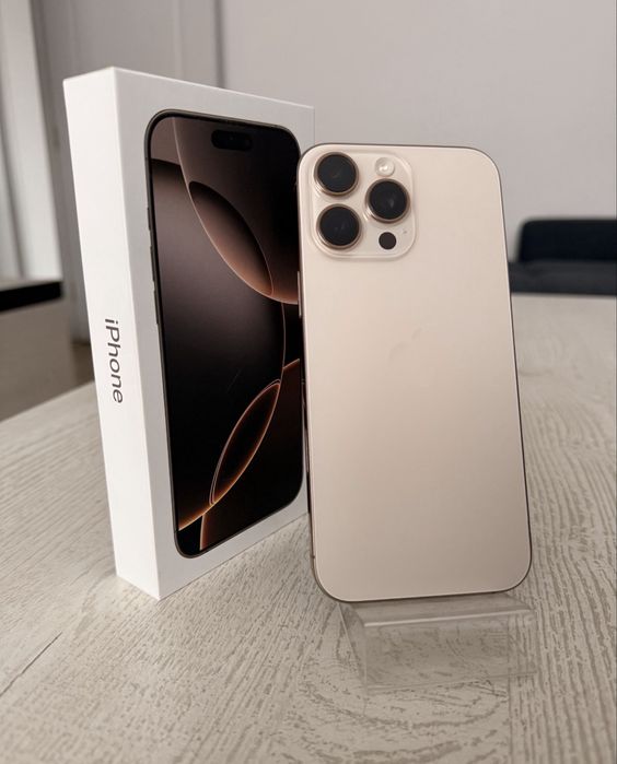 iPhone 16 PRO MAX de 256 GB cu 96% Bateria