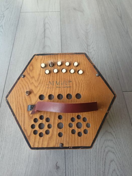 Concertina,Muzicuta, bandoneon, armonica, acordeon