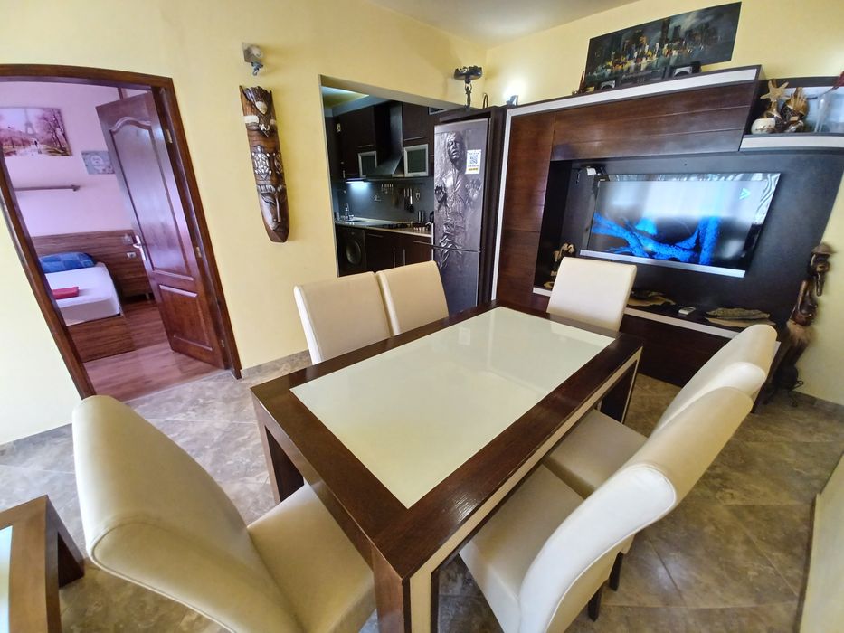 Нощувки Варна Апартамент Златен Лъв до Катедралата Плажа Център апарта