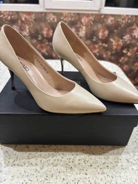 Туфли лодочки basconi новые