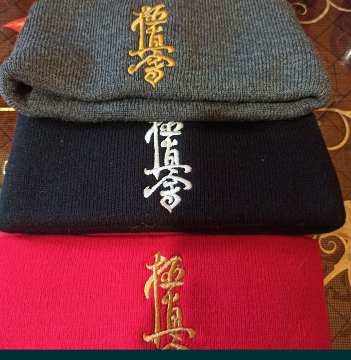 Шапки с символикой карате