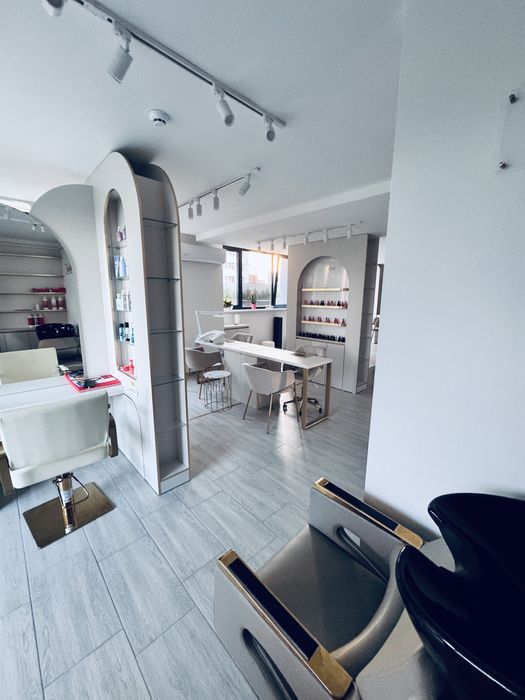 Salon infrumusetare cu toate serviciile