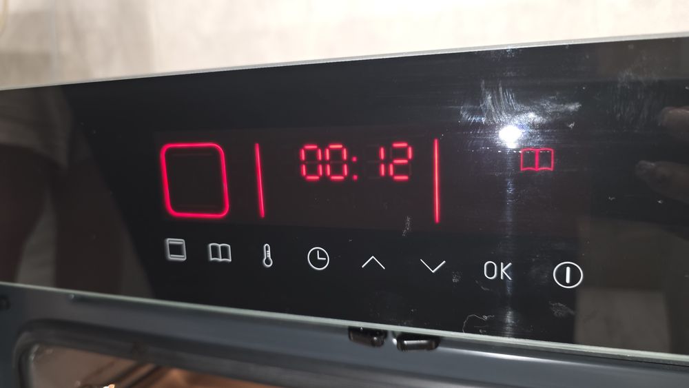 Продам духовой шкаф