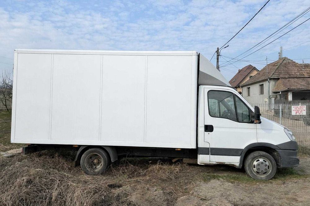 Dezmembrez Iveco Daily 3.0 an 2013 35C15