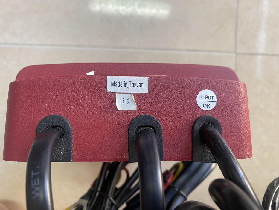 Водоустойчиво зарядно за акумулатор 12V-24V