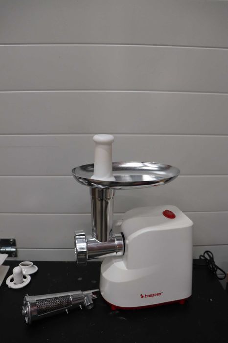 Beper Mash P102ROB200  месомелачка и доматомелачка, 1200W, аксесоари