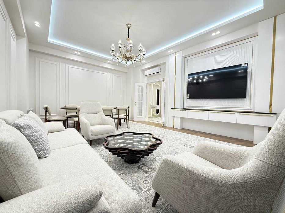 СДАЕТСЯ 2-ком кв ЯШНАБАДСКИЙ р-н около Кадешево/ Дворец Авиастроителей