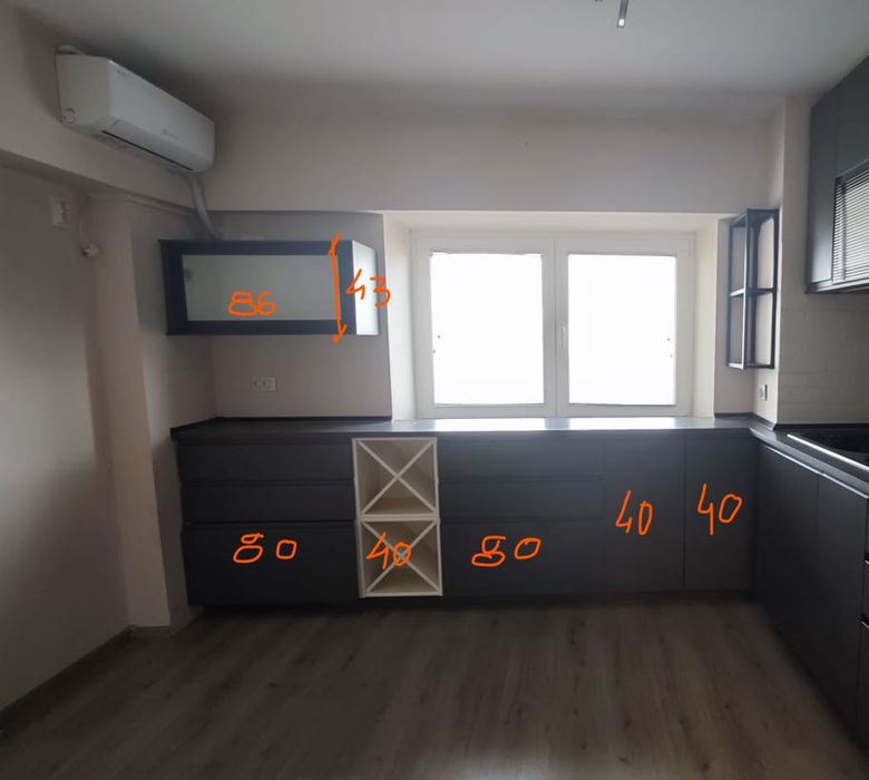 Mobilă de bucătărie ca nouă (3 ani)