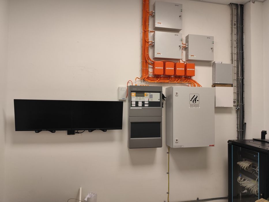 Electrician cu experiență