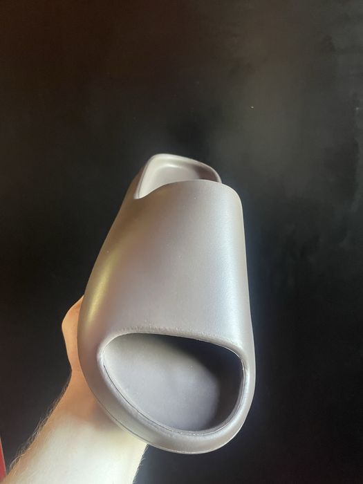 Papuci Yeezy Slides