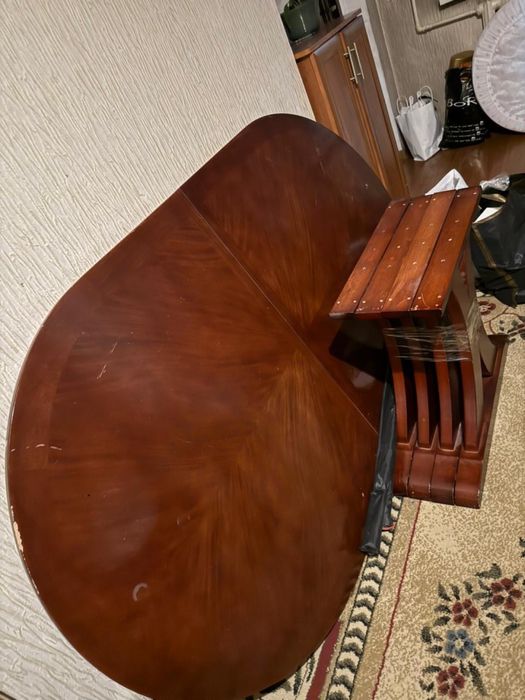 Продается большой стол