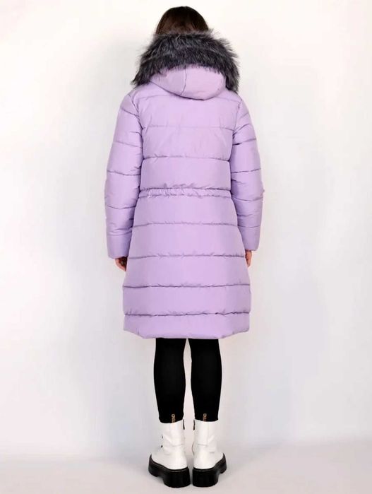 Продам зимнюю куртку для девочки