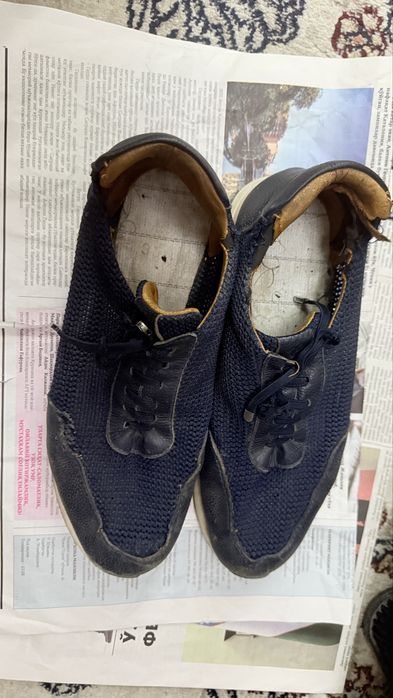 Avval kiyilgan oyoq kiyimlar