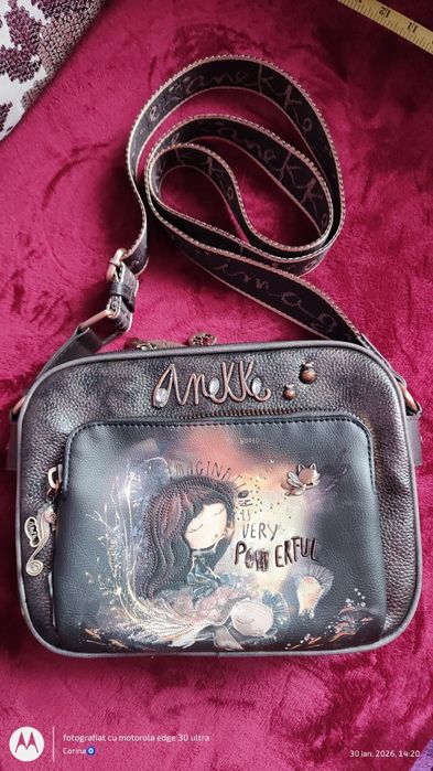 Vând geanta umăr Anekke