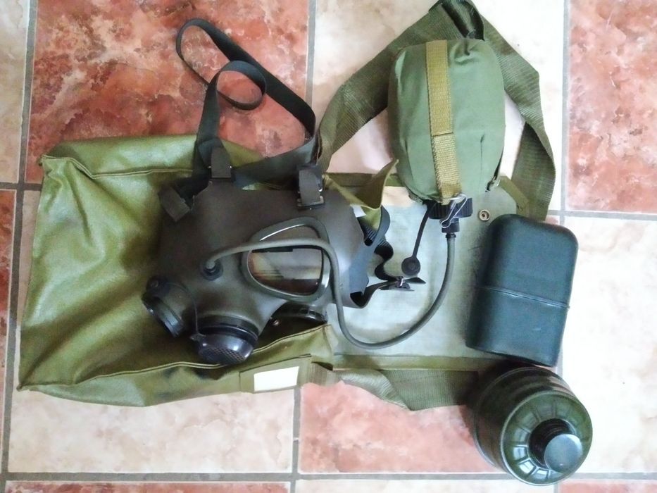 mască de gaze cu sistem de hidratare și set pentru decontaminare chimi