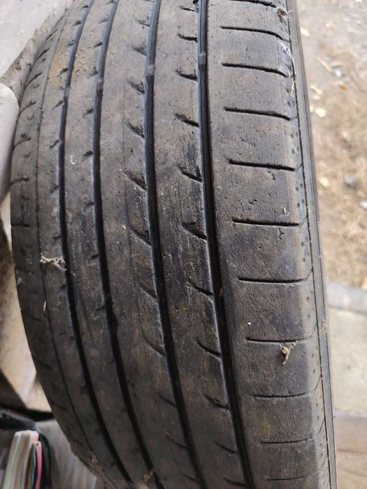 Летняя резина YOKOHAMA 215/60 R17 H96   Б/У