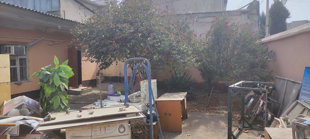 Ховли уй сотилади