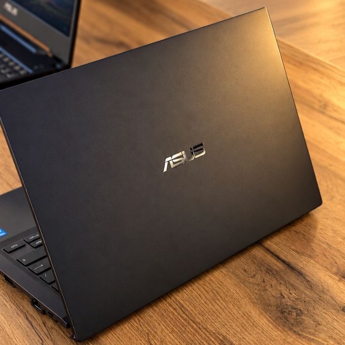 Ноутбук для учебы и работы Asus ExpertBook