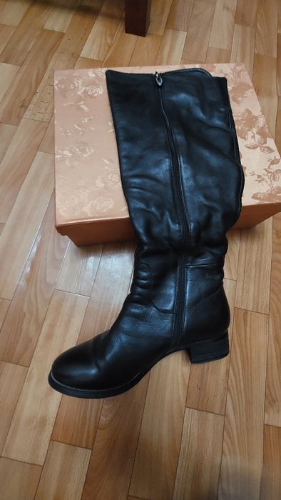 Продам зимние сапоги