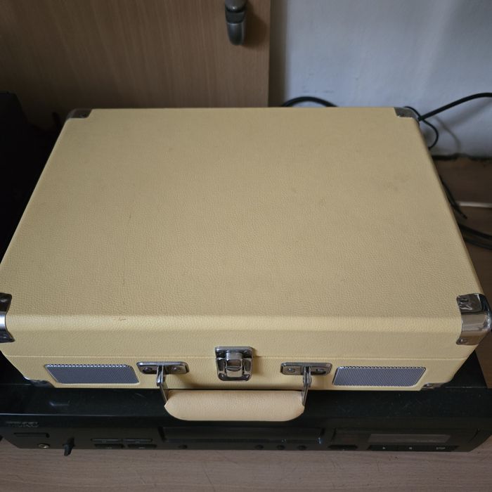 Crosley Cruiser Plus CR8005F-FW