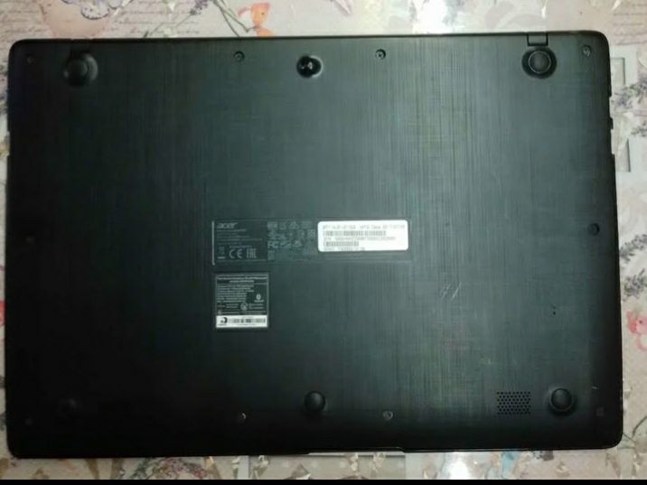 Notebook Acer Swift SF114-31series eMMC 64Gb stocare 4Gb rami