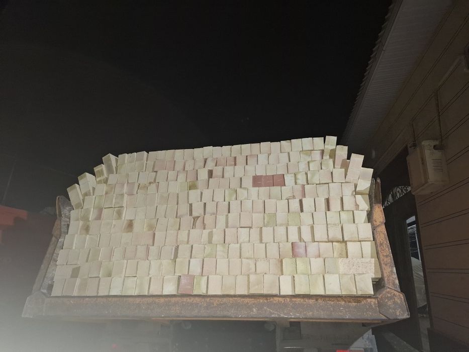 Keramika pishgan g'isht