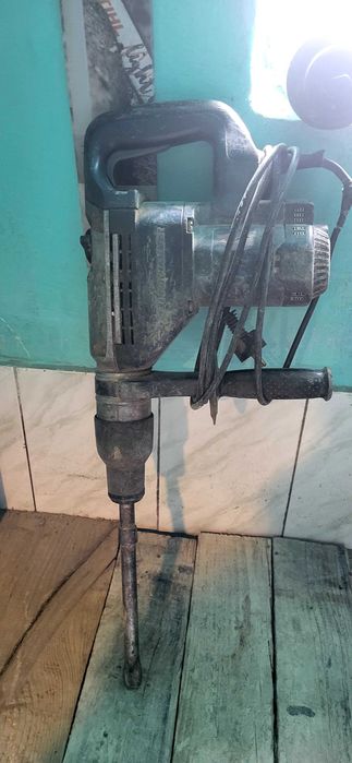 Diverse scule de construcți
