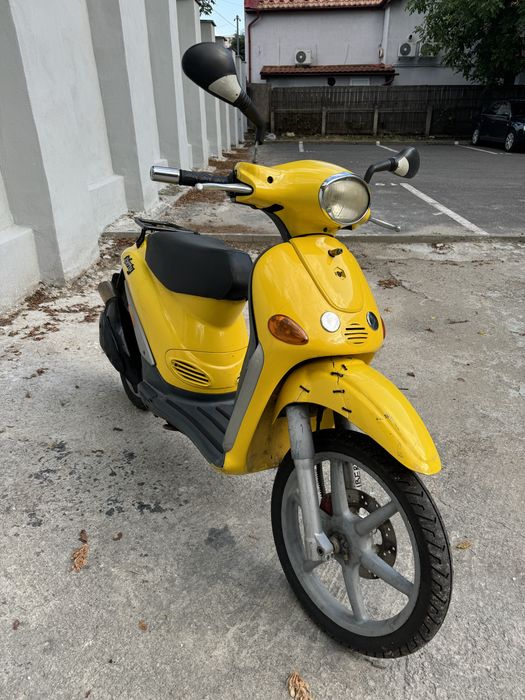 Vand scutere 49, 125, 200