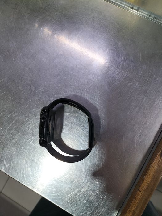 Apple watch 11/46