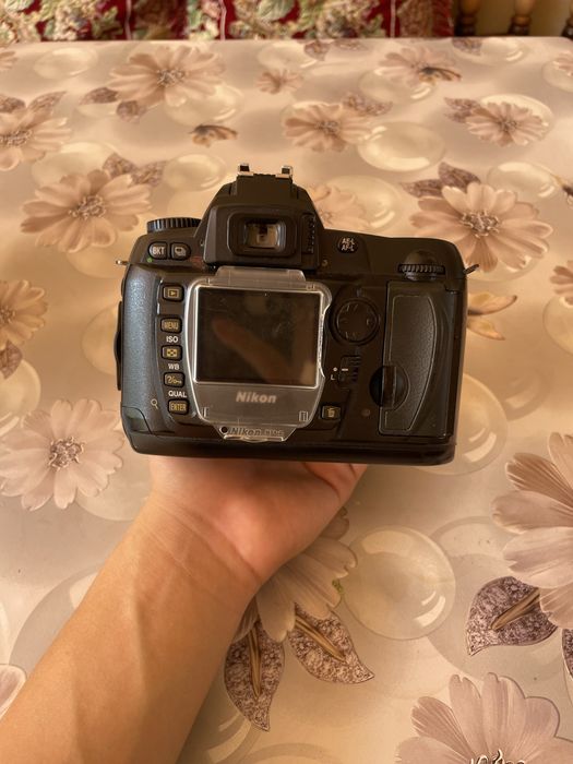 Fotoaparat NIKON D70s