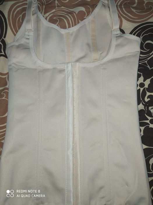 Turkiya karset. Tug'ruqdan keyin qolgan qorinni  ketkazadi.