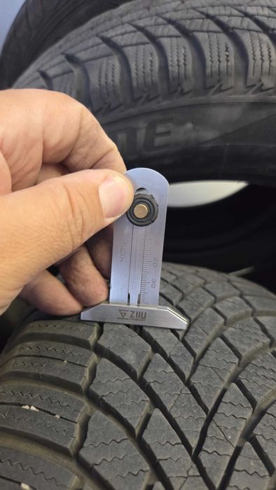 4 зимни гуми Bridgestone Blizzak LM005 185/60 R15 с алуминиеви джанти