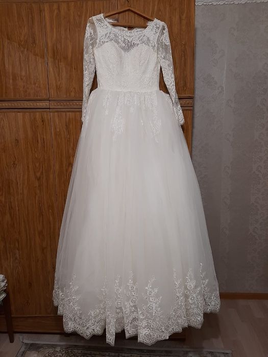 Продам шикарное свадебное платье