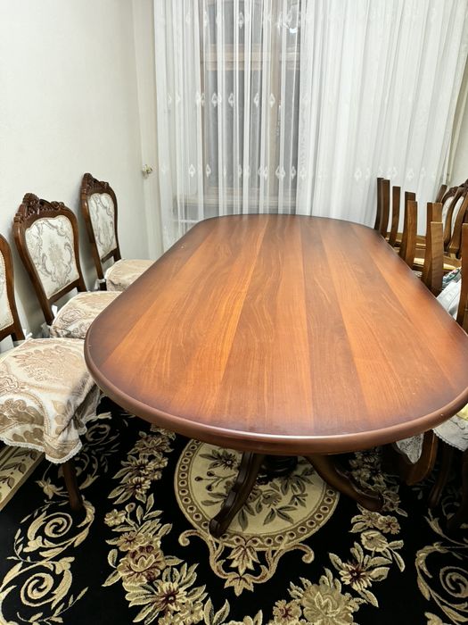 Стол для гостиной