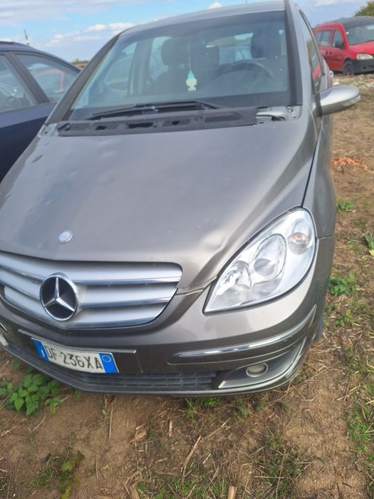 Dezmembrez mercedes b class 2.0 cdi