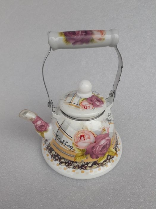 Емайлиран чайник с рози. Индукция