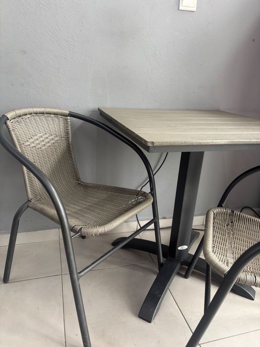Set masă cu 2 scaune