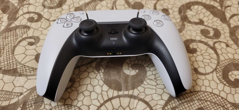 Sony PS5 Wireless Controller CFI-ZCT1W fuctional maneta