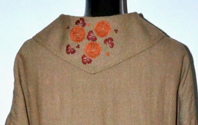 Pardesiu palton  de primavara - toamna   Gudrum Sjoden cu broderie