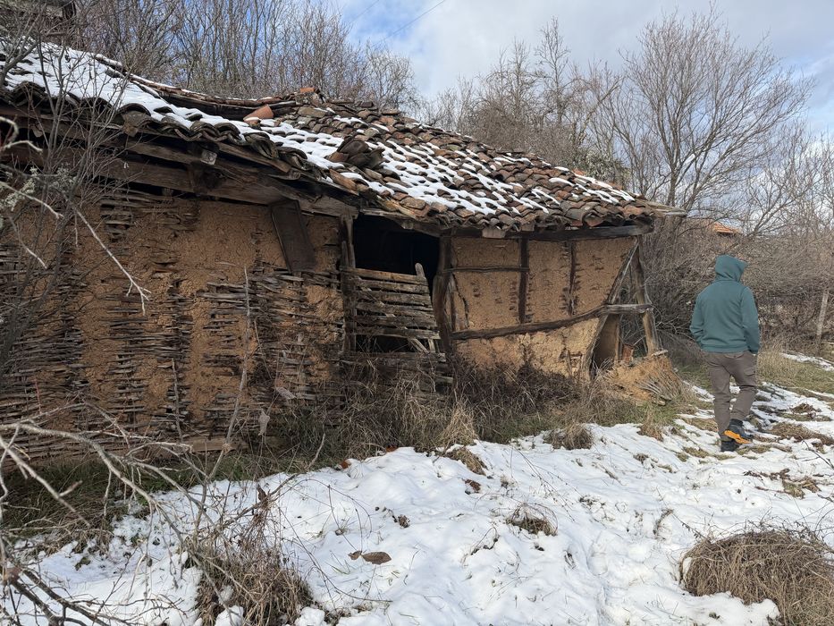 Продава се Къща в с. Лобош, Област Перник - 74 кв.м за 137 €/кв.м - Снимка #1