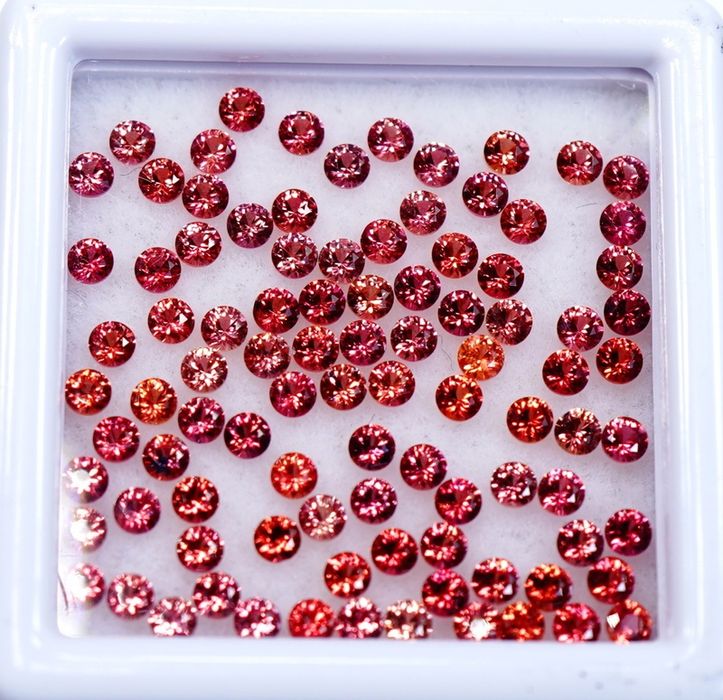 Сапфири Падпарача калибрирани